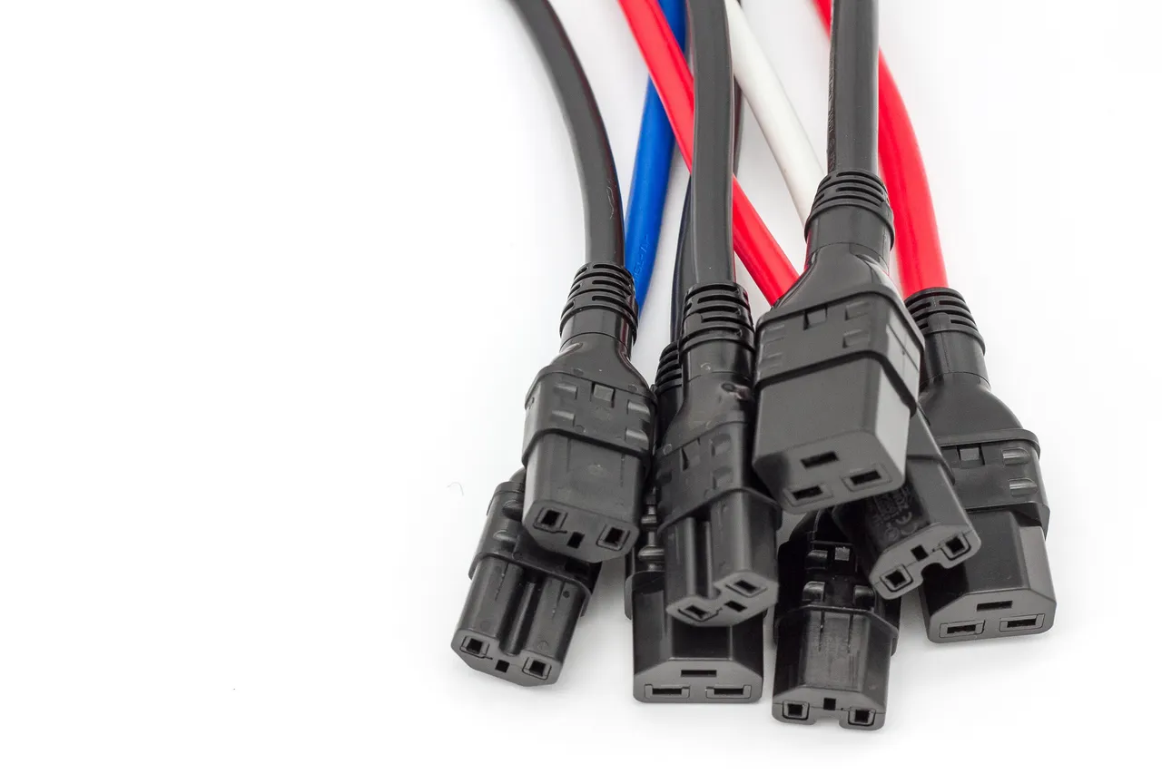 Zonit Z-Lock+ locking connectors in black, blue, red and white — built by World Cord Sets in East Windsor, Connecticut